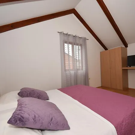 Marijana Biograd - Happy Apartman Biograd na Moru